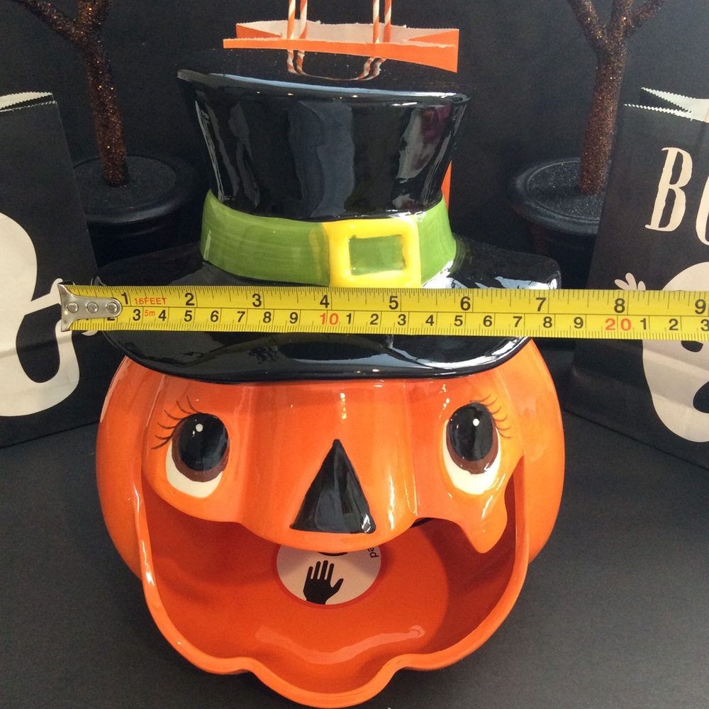 New Vary Fun Halloween 🎃 Pumpkin Candy Dish - Picture 7 of 9